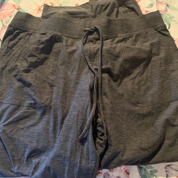 Skechers Women’s Charcoal Joggers Size X-Larfe - Picture 8 of 9